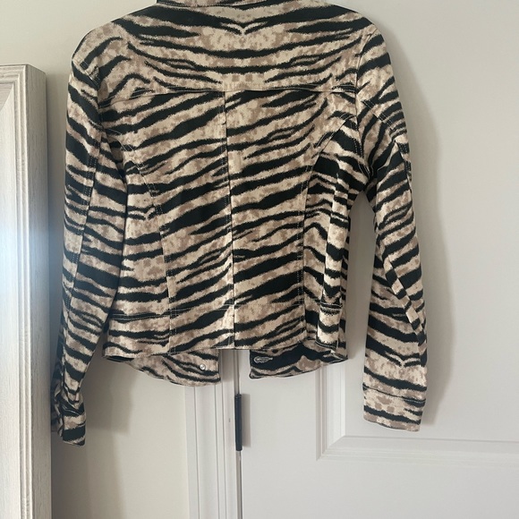 Zebra Print Jean Jacket Brown and Tan size Medium - Picture 7 of 7